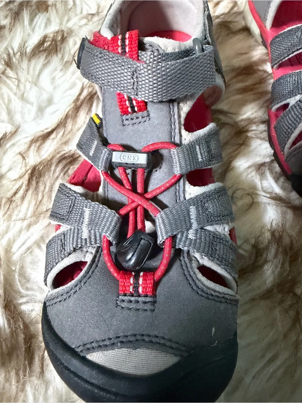 Keen Kids Seacamp II CNX Water Sandals Shoes Gray Red Big Kids Size 2 Boys Girls